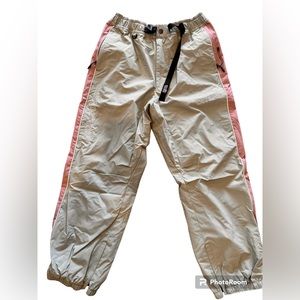 Women’s DIMITO snowboard/Ski Pants in mint green and pink Size Medium